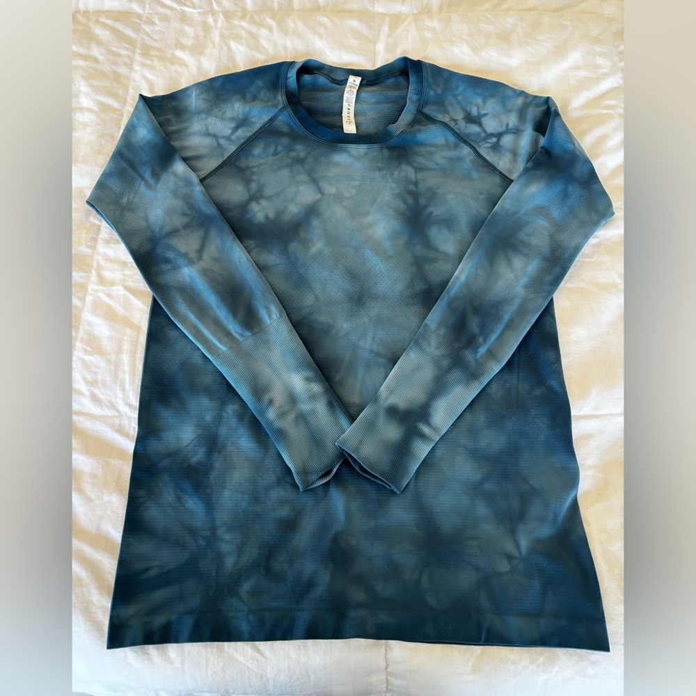 Lululemon Swiftly Speed Long Sleeve shirt 
Womens size 10